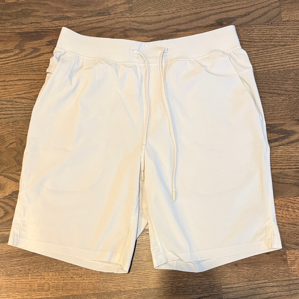 lululemon athletica Men's Cream T.H.E. Linerless Shorts | Size L | 9 inch inseam